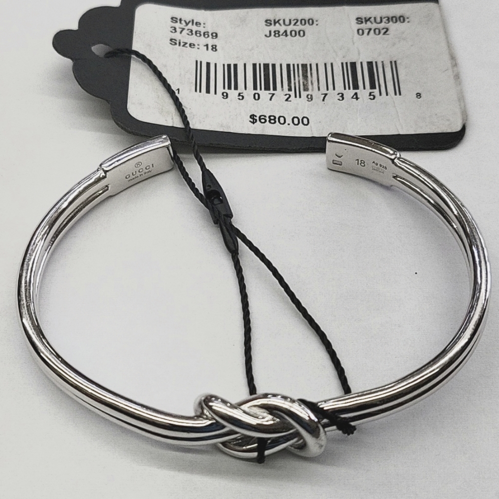 Gucci Braclet size 18